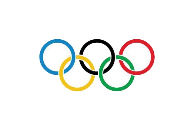 Jako pierwszy z ogniem rozpalonym w greckiej Olimpii pobiegł hokeista z Rosji Aleksander Owieczkin.