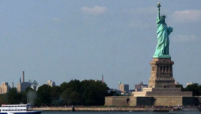 3,5 tysiąca Polaków ma szansę na wizy do USA. W Stanach Zjednoczonych ruszyła właśnie loteria, w której nagrodą jest amerykańska zielona karta.