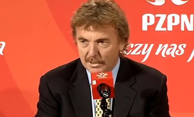 Ruszyła karuzela nazwisk kandydatów na selekcjonera polskiej reprezentacji w piłce nożnej. Od środy biało-czerwoni nie mają trenera. Za brak awansu na przyszłoroczne Mistrzostwa Świata w Brazylii posadę stracił Waldemar Fornalik.