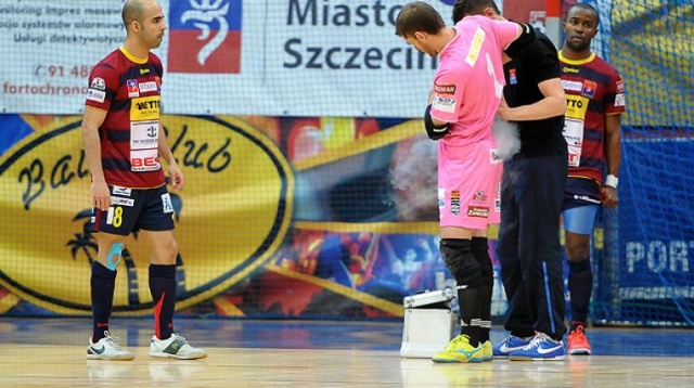 Halowi piłkarze Pogoni 04 Szczecin zmierzą się w piątek z Remedium Pyskowice w kolejnym meczu ekstraklasy futsalu.