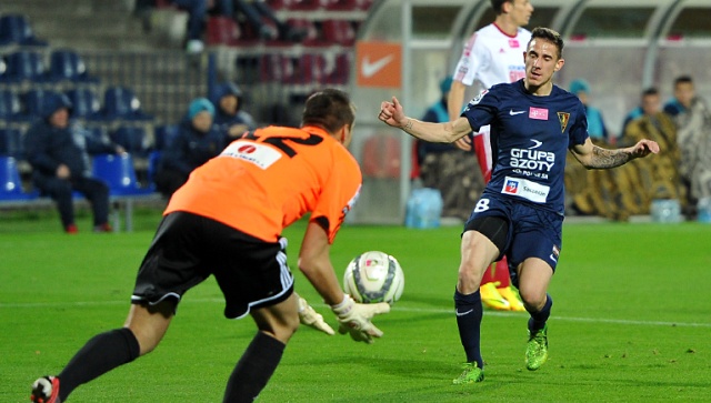 Jakub Bąk z Pogoni Szczecin został powołany do piłkarskiej reprezentacji Polski do lat 20 na listopadowe mecze ze Szwajcarią i Niemcami w ramach Turnieju Czterech Narodów.