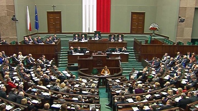 Sejm przyjął ustawę budżetową na 2014 r. Za przyjęciem ustawy głosowało 235 posłów, przeciw było 213.