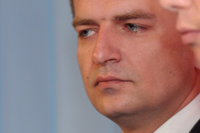 Wyjaśnień w sprawie odwołania szefowej NFZ Agnieszki Pachciarz domagają się od ministra Bartosza Arłukowicza parlamentarzyści połączonej sejmowej i senackiej komisji zdrowia.