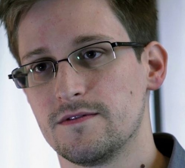 Już George Orwell ostrzegał nas przed tego rodzaju niebezpieczeństwem - powiedział w swoim bożonarodzeniowym orędziu Edward Snowden, były pracownik CIA, poszukiwany przez władze USA pod zarzutem ujawnienia tajemnic państwowych i szpiegostwa.