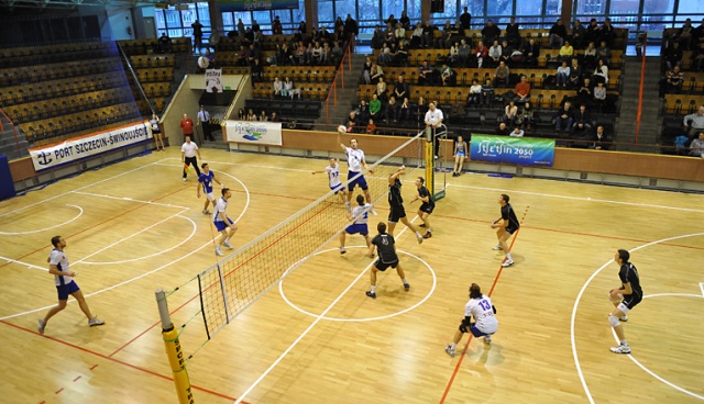 Siatkarze Morza Bałtyk Szczecin od zwycięstwa rozpoczęli występy w II lidze w Nowym Roku. Fot. Łukasz Szełemej [Radio Szczecin] Pierwszy mecz w tym roku i pierwsza wygrana Morza Bałtyk [ZDJĘCIA]