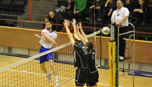 Siatkarze Morza Bałtyk Szczecin od zwycięstwa rozpoczęli występy w II lidze w Nowym Roku. Fot. Łukasz Szełemej [Radio Szczecin] Pierwszy mecz w tym roku i pierwsza wygrana Morza Bałtyk [ZDJĘCIA]