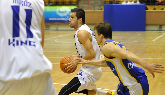Koszykarze drużyny King Wilki Morskie Szczecin przegrali z AZS-em Polfarmex Kutno 93:95 w kolejnym meczu rozgrywek o mistrzostwo I ligi. Fot. Łukasz Szełemej [Radio Szczecin] Polfarmex lepszy od Wilków Morskich [ZDJĘCIA]