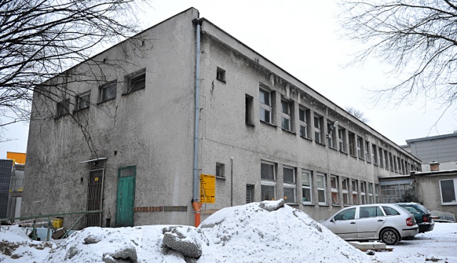 Dzieci z miejskiego żłobka przy ul. Niedziałkowskiego w centrum Szczecina wiosną przeniosą się do nowego budynku. Fot. Łukasz Szełemej [Radio Szczecin] Nowy budynek żłobka ma być gotowy na wiosnę [ZDJĘCIA]