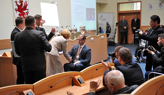 Fot. Łukasz Szełemej [Radio Szczecin] Marszałek docenił sukcesy sportowców. Najbardziej niepełnosprawnych [ZDJĘCIA]