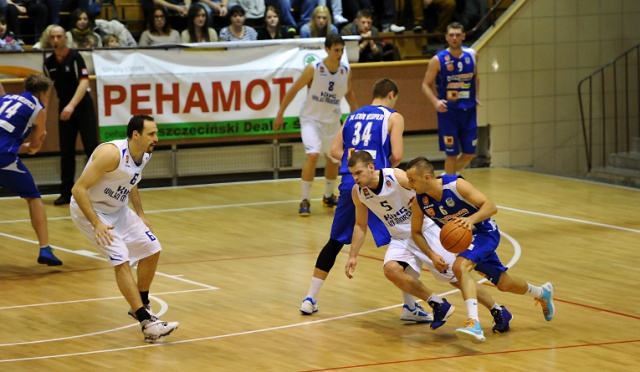 Po sobotniej porażce Wilki Morskie nadal zajmują ósme miejsce w tabeli. Fot. Łukasz Szełemej [Radio Szczecin] Stal mocniejsza od szczecińskich Wilków [ZDJĘCIA]