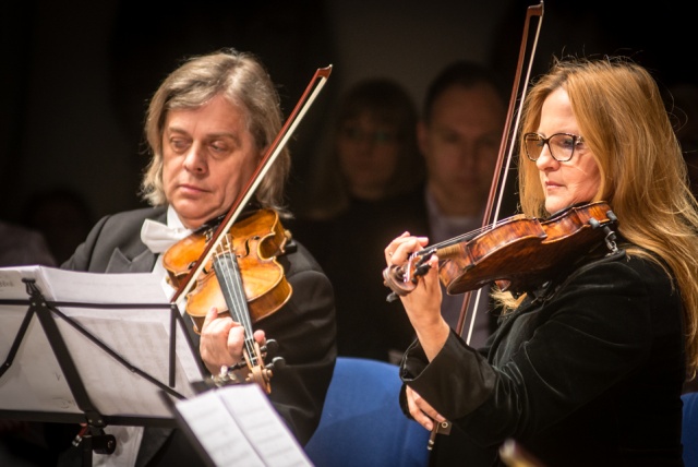 K.Mesisinger wystąpił z orkiestrą "Capella Bydgostiensis", fot. Tomasz Chaciński [Radio Szczecin] Vivaldi w Trafostacji [ZDJĘCIA, WIDEO]