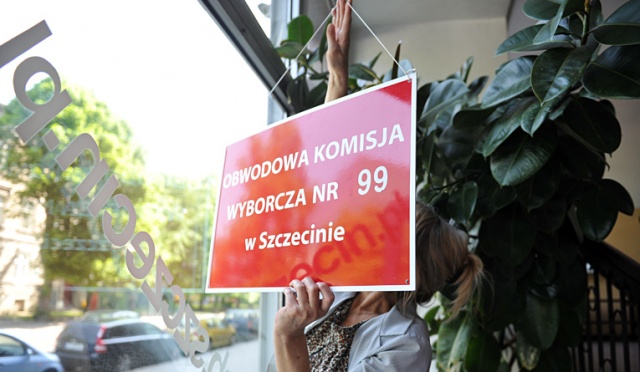 Polacy w eurowyborach wybiorą 51 europosłów. Fot. Łukasz Szełemej [Radio Szczecin] Trwa cisza wyborcza. Zabronione jest nawet "lajkowanie" [ZDJĘCIA]