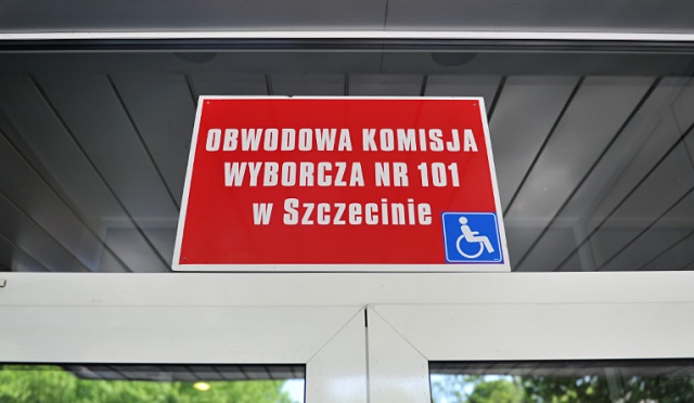 Polacy w eurowyborach wybiorą 51 europosłów. Fot. Łukasz Szełemej [Radio Szczecin] Trwa cisza wyborcza. Zabronione jest nawet "lajkowanie" [ZDJĘCIA]