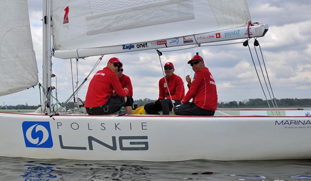 Światowa czołówka żeglarstwa startuje w zawodach Pucharu Świata w Szczecinie. Fot. Łukasz Szełemej [Radio Szczecin] Widowiskowa rywalizacja na światowym poziomie w Dąbiu [ZDJĘCIA]