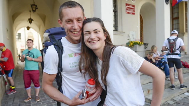 Ponad 200 zawodników bierze udział w III Ultramaratonie ze Szczecina do Kołobrzegu. Fot. Jarosław Gaszyński [Radio Szczecin] Ze Szczecina do Kołobrzegu biegiem [ZDJĘCIA]