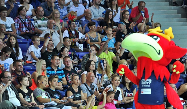 30:33 przegrali piłkarze ręczni ze Szczecina z mistrzem Polski Vive Tauron Kielce. Fot. Łukasz Szełemej [Radio Szczecin] GAZ-SYSTEM Pogoń przegrała. Mecz w hali Arena obejrzały tłumy kibiców [ZDJĘCIA]