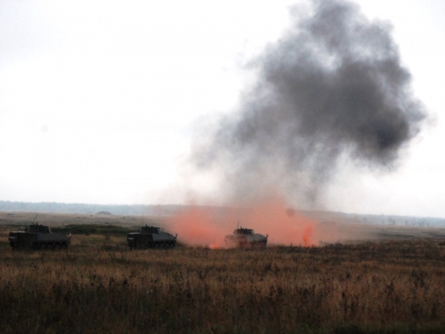 Ostre strzelanie prowadzą oddziały Błękitnej Brygady na poligonie w Orzyszu. Fot. kpt. Janusz Błaszczak 12BZ Ostre strzelanie prowadzą oddziały Błękitnej Brygady na poligonie w Orzyszu [ZDJĘCIA]