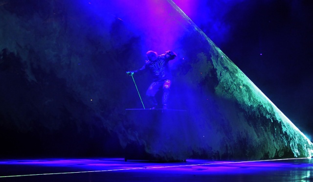 W czwartek w hali widowiskowo-sportowej przy ulicy Szafera w Szczecinie odbyła się uroczysta gala otwarcia mistrzostw świata w karate. Fot. Łukasz Szełemej [Radio Szczecin] Lech Wałęsa zainaugurował w Szczecinie mistrzostwa świata w karate [ZDJĘCIA, WIDEO]