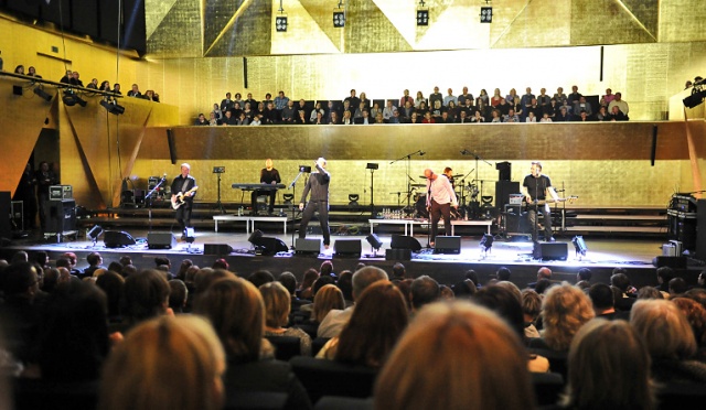 Koncert zespołu "Nowe Sytuacje". Fot. Łukasz Szełemej [Radio Szczecin] Rockowe podsumowanie obchodów Grudnia '70 [ZDJĘCIA, WIDEO]