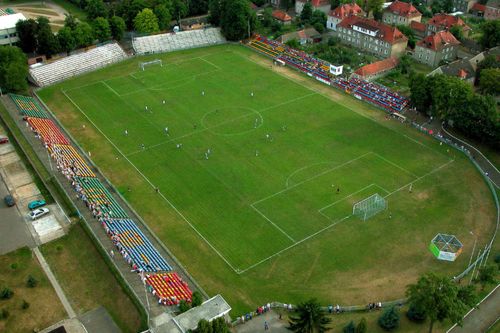 Przerwana seria zwycięstw piłkarzy Błękitnych Stargard Szczeciński w II lidze. Po trzech wygranych z rzędu meczach, stargardzianie zremisowali na własnym stadionie z UKP Zielona Góra 3:3 w 29. kolejce rozgrywek.
