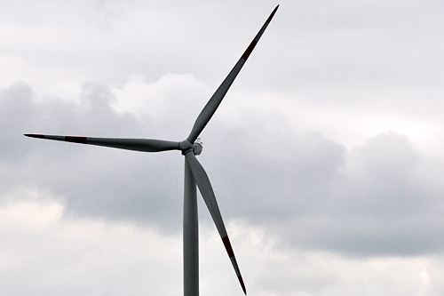 Generalna Dyrekcja Dróg Krajowych i Autostrad zapłaci dziewięć milionów złotych za budowę nowej drogi wyjazdowej z Goleniowskiego Parku Przemysłowego. To pozwoli na transport większych elementów z fabryki produkującej łopaty do elektrowni wiatrowych.