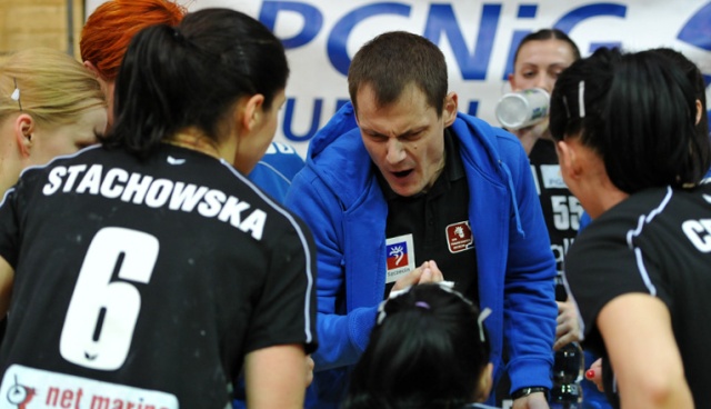 Zachować miano niepokonanej drużyny to cel piłkarek ręcznych Pogoni Baltica w sobotnim meczu z Olimpią Beskid Nowy Sącz w Superlidze.