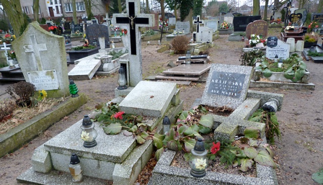 Ksawery zniszczył groby. Ubezpieczyciel umywa ręce, zapłaci miasto