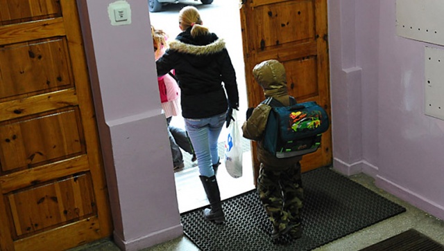 Rodzice sześciolatków szturmują poradnie, bo nie chcą posyłać dzieci do szkół