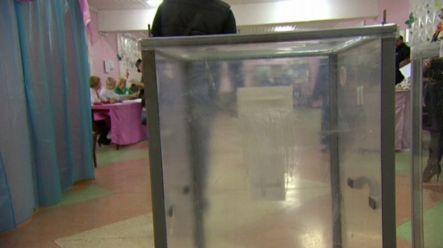 Rosjanie są dopisywani na listę uprawnionych do głosowania w referendum na ukraińskim Krymie - podaje stacja Espreso.tv, powołując się na relację rosyjskiej dziennikarki.