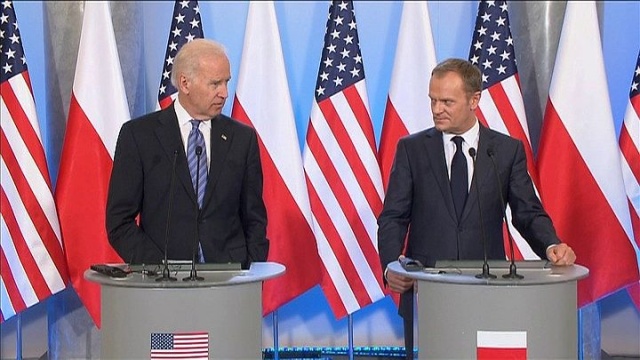 Podstawą sojuszu jest wspólna obrona granic. Chcemy, by NATO wyszło z kryzysu na linii Rosja-Ukraina, silniejsze - powiedział wiceprezydent USA Joe Biden po spotkaniu z premierem Donaldem Tuskiem.