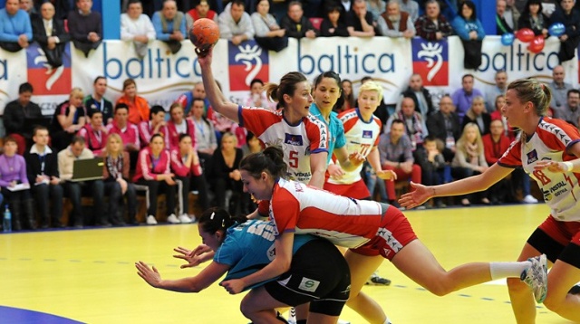 Paulina Adamska - była bramkarka Pogoni Baltica, a obecnie trener taktyczna w szczecińskim klubie - dołączyła do sztabu szkoleniowego reprezentacji Polski w piłce ręcznej kobiet.