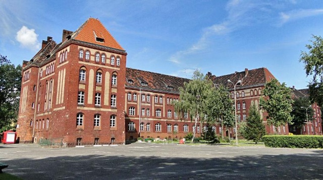 Ministerstwo nie da pieniędzy na remont kampusu przy Piastów