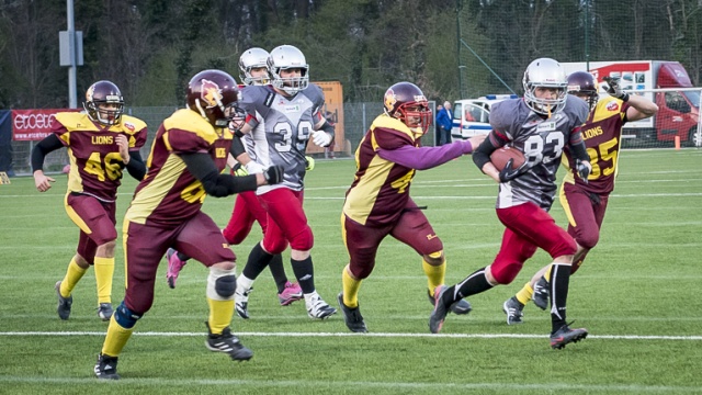 Husaria Szczecin wygrała z Gliwicami Lions 34:14. To był pierwszy w tym roku mecz w Polskiej Lidze Futbolu Amerykańskiego.