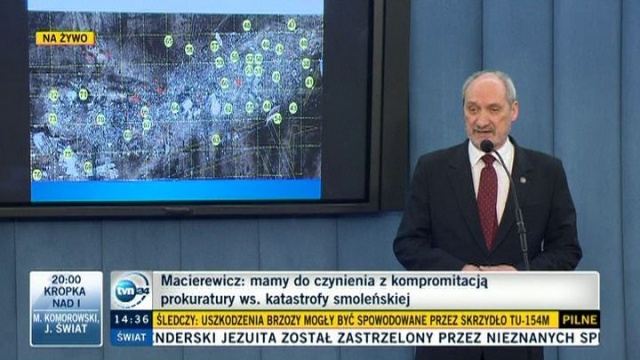 Wiceprezes Prawa i Sprawiedliwości podważa ustalenia prokuratury w sprawie katastrofy pod Smoleńskiem.