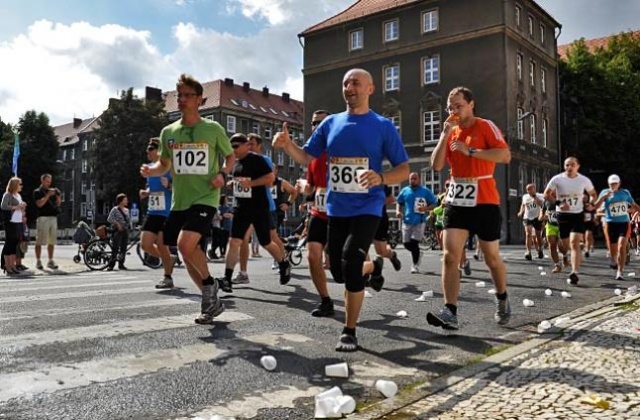 Ponad 21 kilometrów biegu przez centrum Szczecina, Jasne Błonia i Wały Chrobrego. Można już zapisywać się na Półmaraton Gryfa.