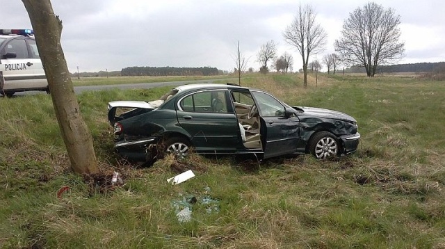 W wypadkach zginęły 33 osoby, czyli prawie dwa razy więcej niż przed rokiem. Rannych zostało ponad 380 osób.