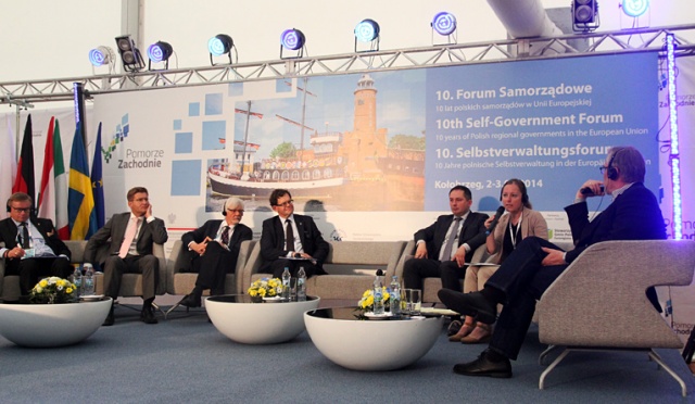 Samorządowcy muszą wspólnie wypracować strategię inwestowania unijnych pieniędzy - uważają uczestnicy 10. Forum Samorządowego w Kołobrzegu.