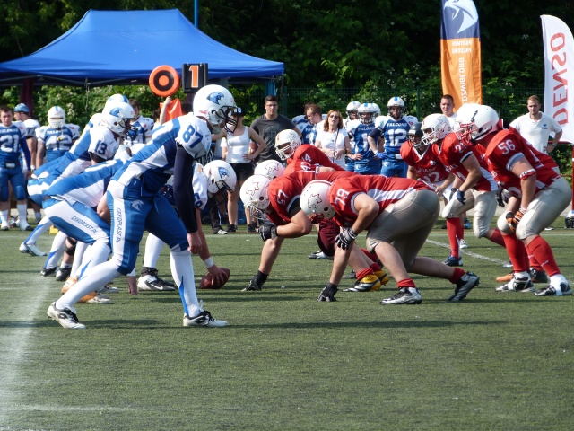 Szczecińskie Pumy przegrały w niedzielę z Sokołami z Tychów. Mecz pierwszej ligi futbolu amerykańskiego Cougars kontra Falcons zakończył się wynikiem 14:32.