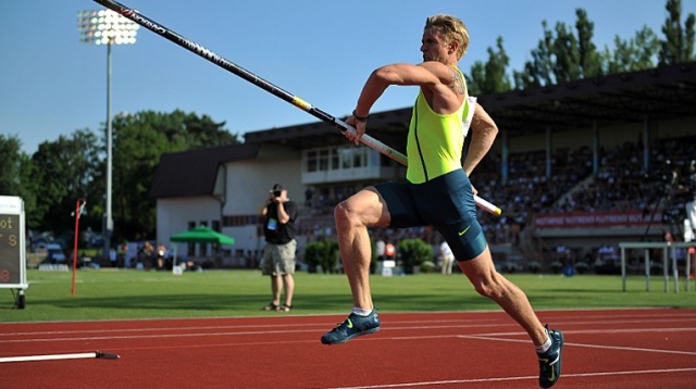 Piotr Lisek z OSOT-u Szczecin z wynikiem 5 metrów i 82 centymetry wygrał konkurs skoku o tyczce podczas lekkoatletycznego mityngu w Pradze.