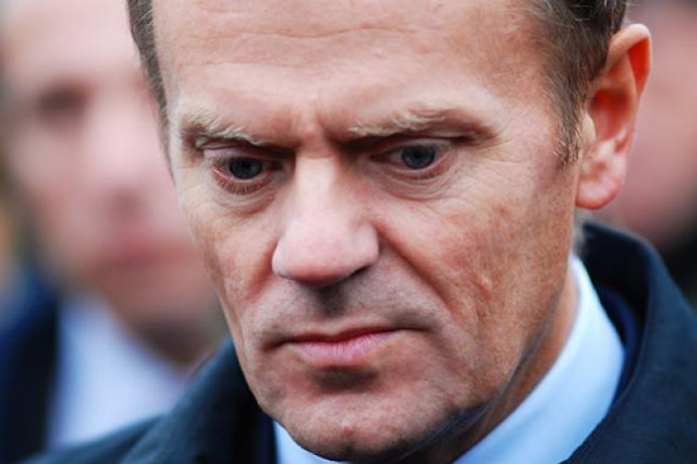 Opozycja jednomyślnie oczekuje od Donalda Tuska przeprowadzenia wcześniejszych wyborów. SLD chce pomóc osłabionemu premierowi podjąć taką decyzję.