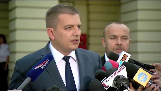 70 tysięcy złotych kary musi zapłacić szpital Świętej Rodziny w Warszawie, którego dyrektorem jest prof. Bogdan Chazan - to efekt kontroli krajowego konsultanta do spraw ginekologii wykonanej na zlecenie Ministerstwa Zdrowia.