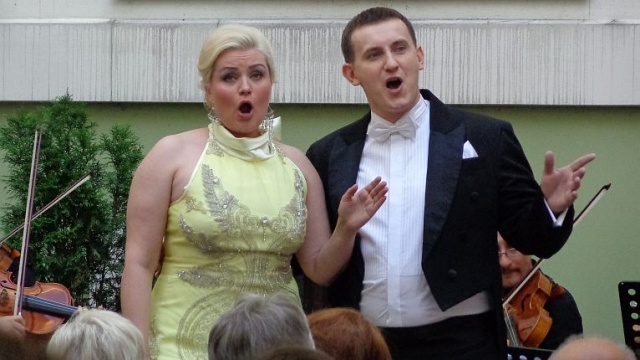 Nie wszystkim chętnym udało się wejść na sobotni Wieczór czardasza - koncert Baltic Neopolis Orchestry.