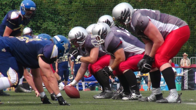 Husarze wygrali u siebie w półfinale play-off z Kraków Kings 46:8 i awansowali do najwyższej klasy rozgrywkowej Polskiej Ligi Futbolu Amerykańskiego.