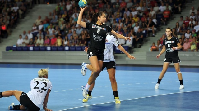Piłkarki ręczne Pogoni Baltica doznały drugiej porażki w swoim drugim meczu turnieju Baltica Summer Cup odbywającym się w nowej hali widowiskowo-sportowej Arena Szczecin przy ulicy Szafera. Po porażce z Team Esbjerg 22:36 szczecinianki przegrały w sobotę z Vistalem Gdynia 19:23.
