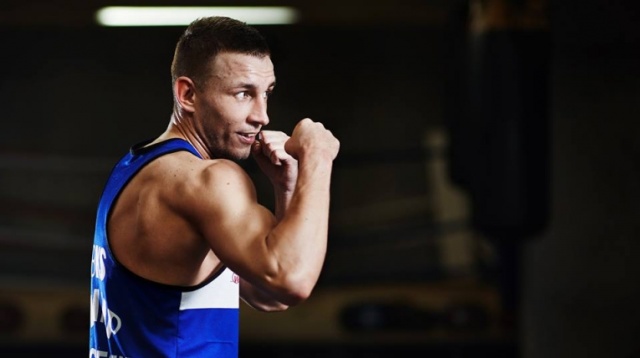 Udany debiut Króla na zawodowym ringu