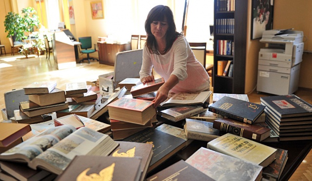 Kącik książki amerykańskiej powstanie w Książnicy Pomorskiej w Szczecinie. Do biblioteki dotarł właśnie księgozbiór z amerykańskiej bazy wojskowej, liczący 20 tysięcy pozycji.