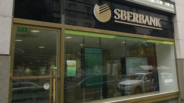 Waszyngton poinformował, że podejmuje takie same kroki jak partnerzy z Unii Europejskiej i wprowadza nowe sankcje wymierzone w rosyjską gospodarkę.