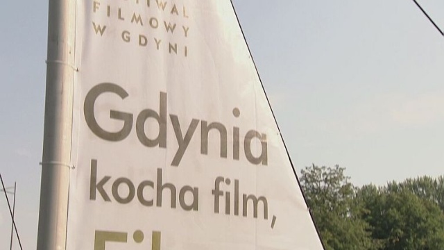 Bogowie - film opowiadający historię prof. Zbigniewa Religi - zdobył Złote Lwy, nagrodę dla najlepszego filmu festiwalu w Gdyni. Najlepszym aktorem został Tomasz Kot, który wcielił się w postać profesora.