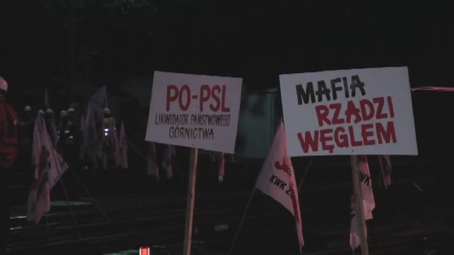Ponad dwustuosobowa grupa górników ze Śląska zablokowała pociągi z rosyjskim węglem. Do zdarzenia doszło w środę rano na przejściu granicznym w Braniewie-Mamonowie, w województwie warmińsko-mazurskim.