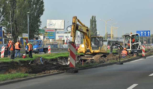 Dwa miesiące opóźnienia na budowie torowiska na ulicy Gdańskiej w Szczecinie [ZDJĘCIA]